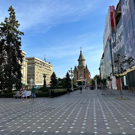 Ultracentral Luxury Apartament *