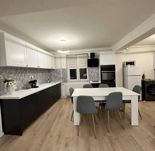 Ultracentral Luxury Apartament *