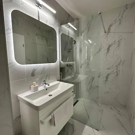 Ultracentral Luxury Apartament * 蒂米什瓦拉